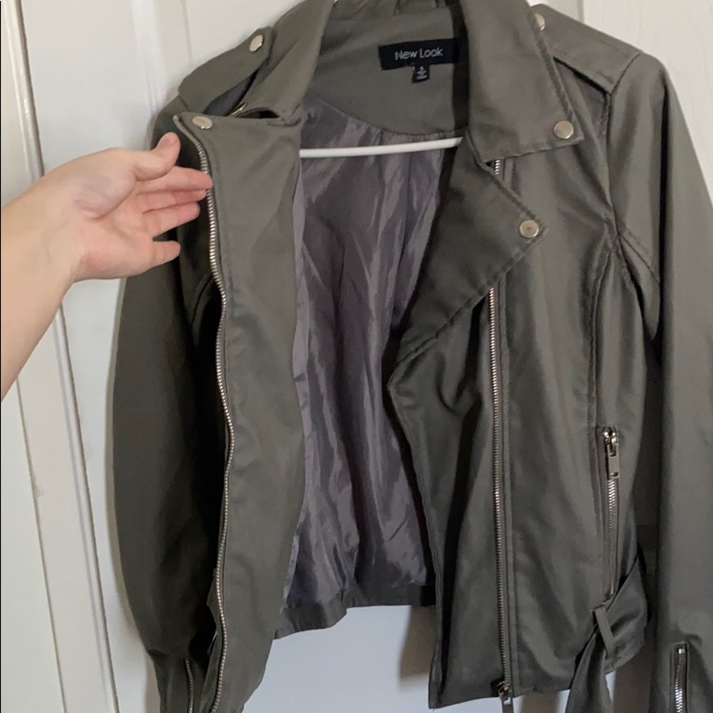 Gray Jacket - Picture 5 of 7